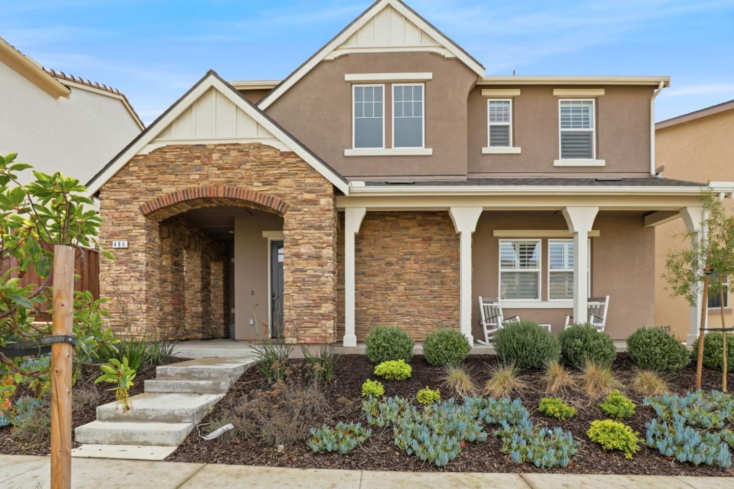 Front Image Thumbnail for ML82040535