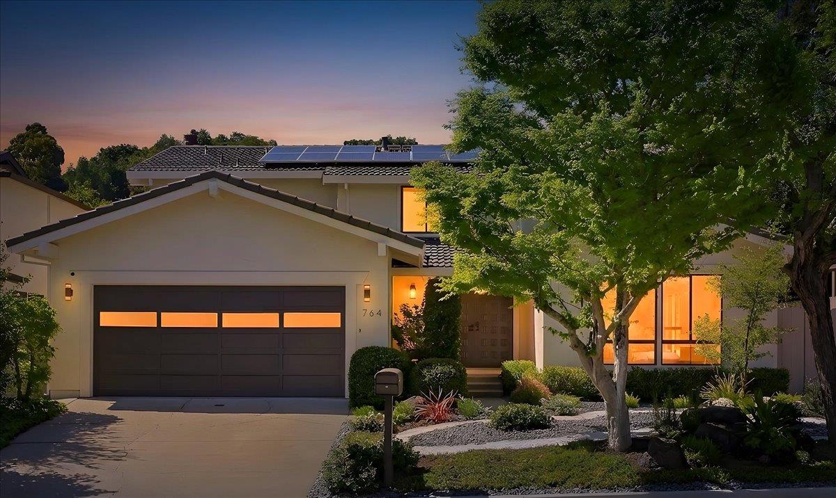 Front Image Thumbnail for ML82040551