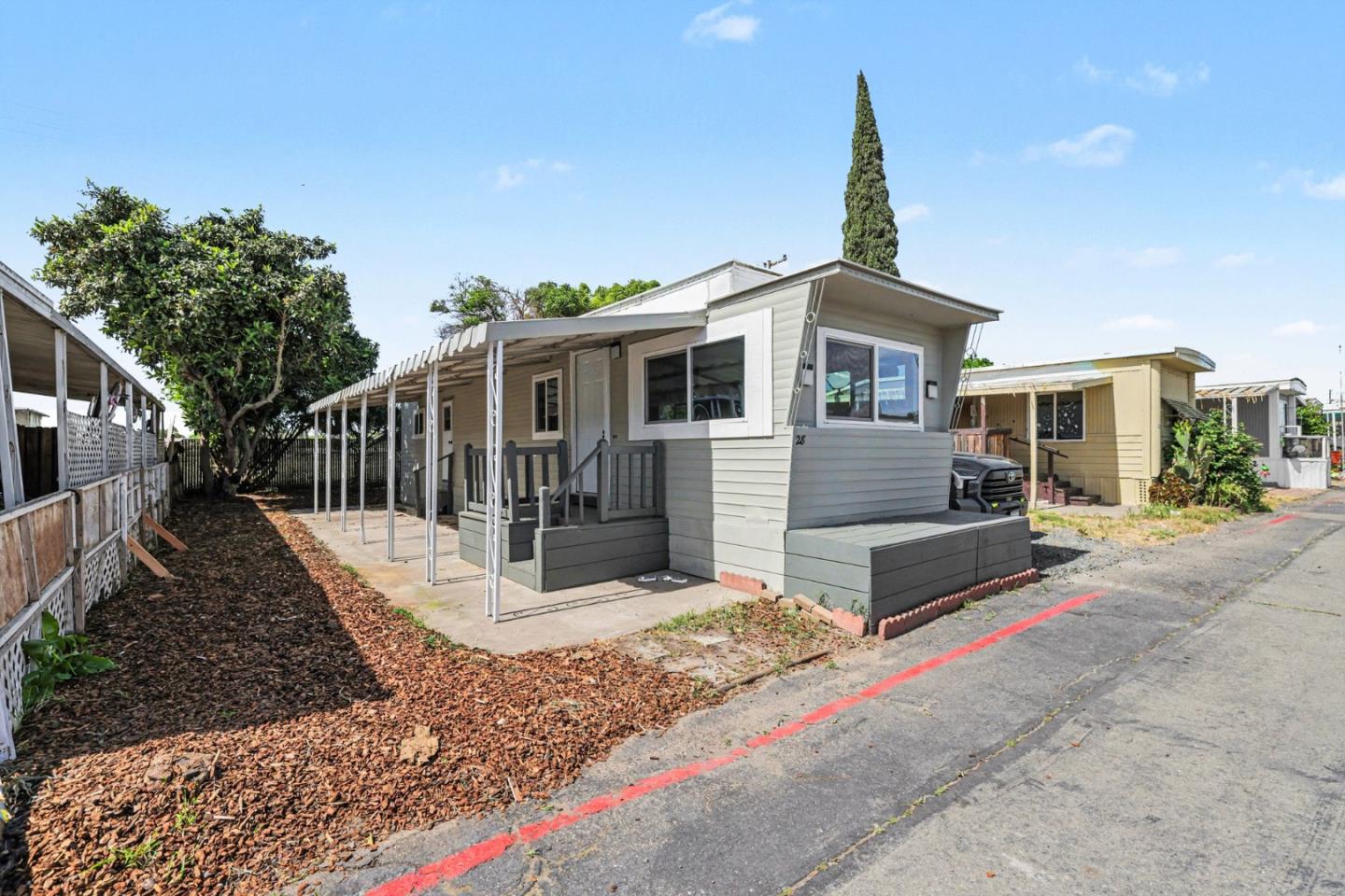 Front Image Thumbnail for ML82040572