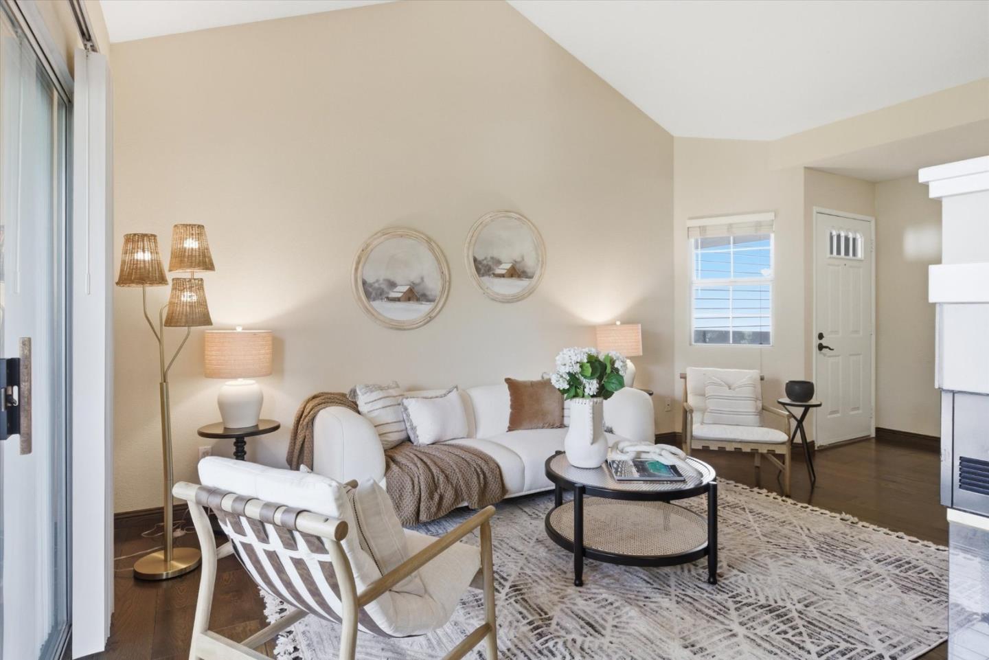 Front Image Thumbnail for ML82040573