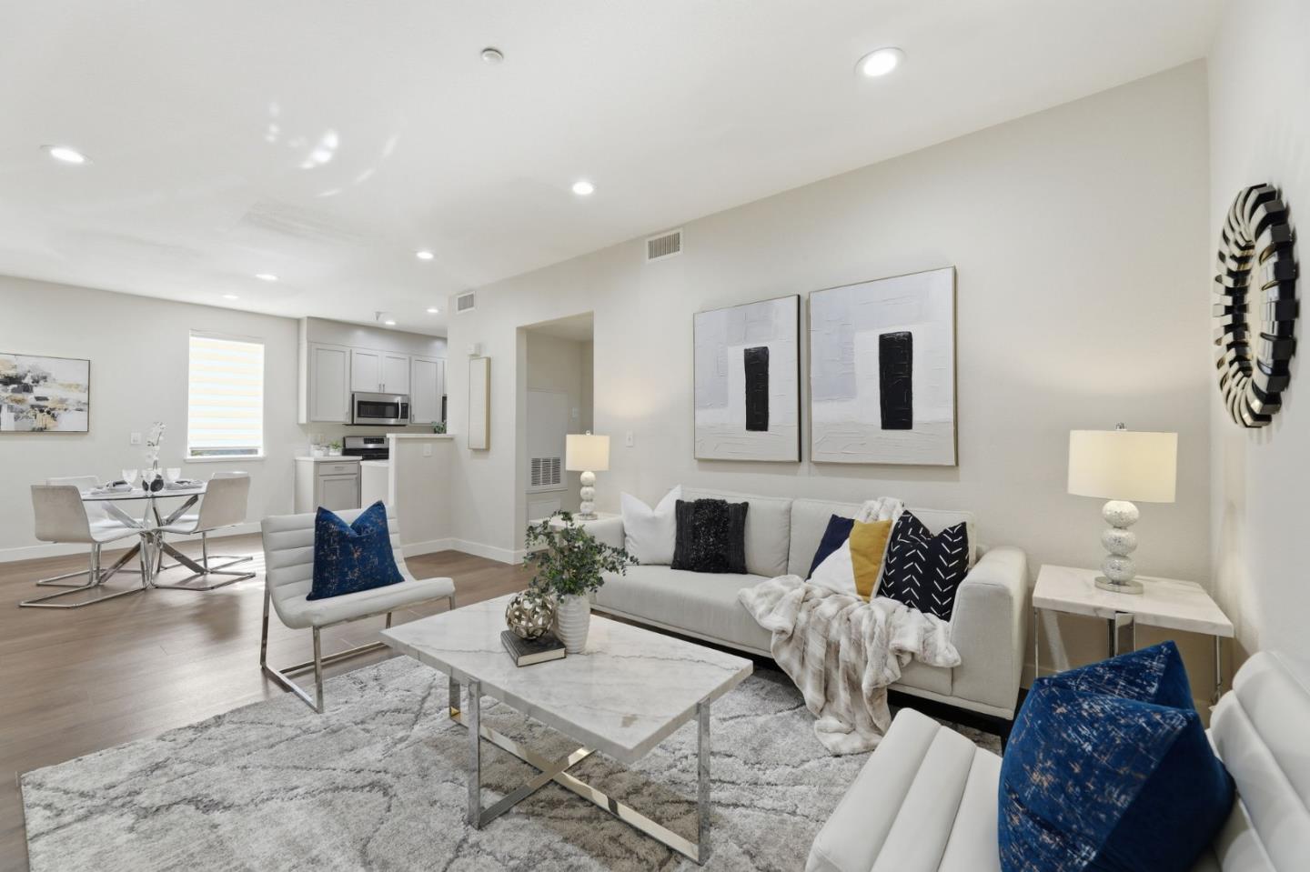 Front Image Thumbnail for ML82040584