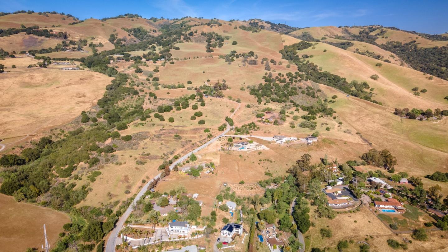 Front Image Thumbnail for ML82040594