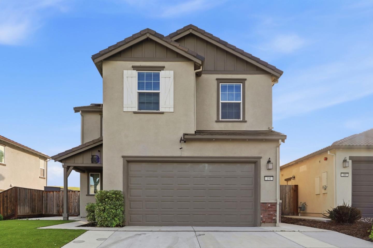 Front Image Thumbnail for ML82040616