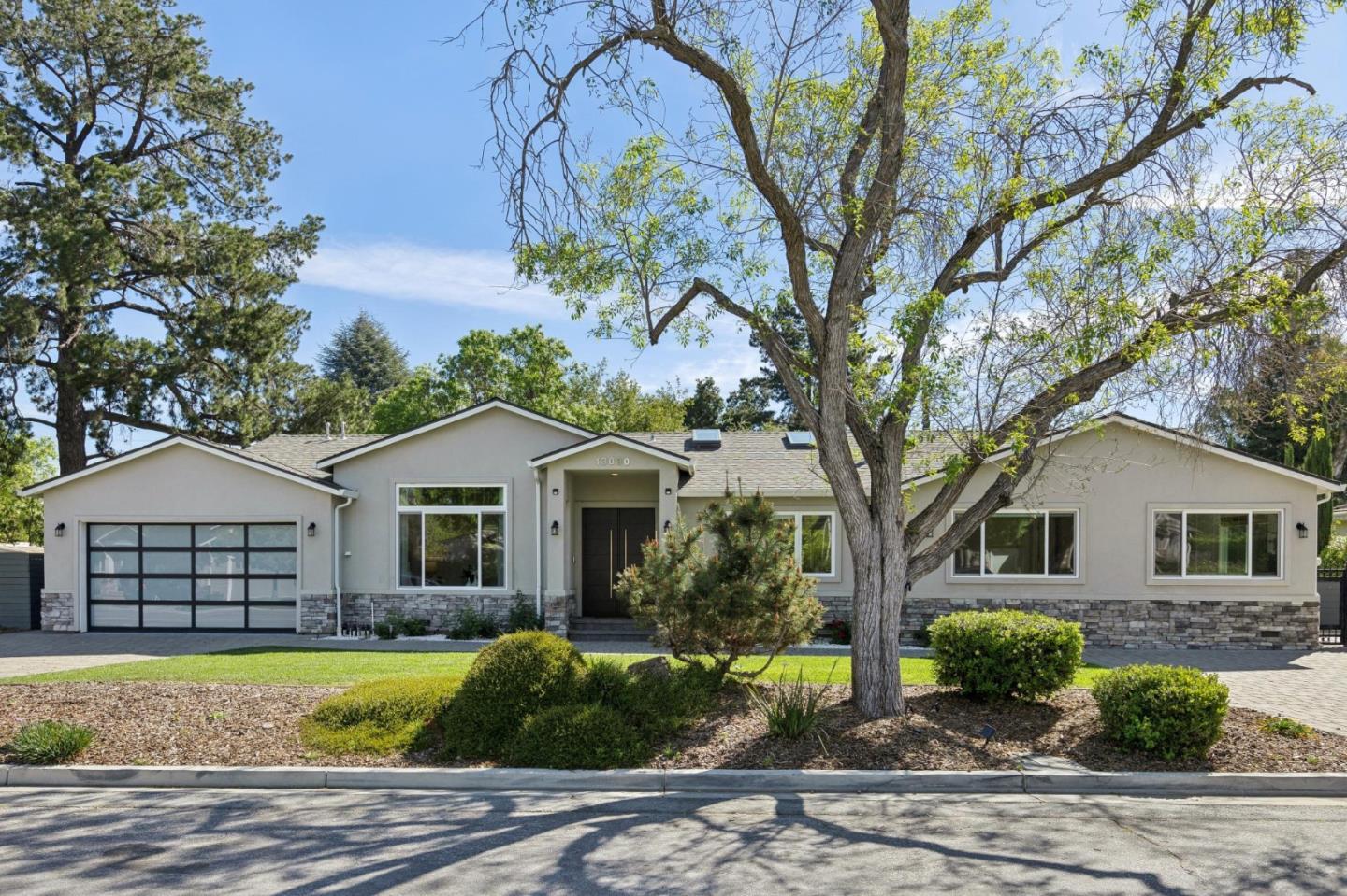 Front Image Thumbnail for ML82040675