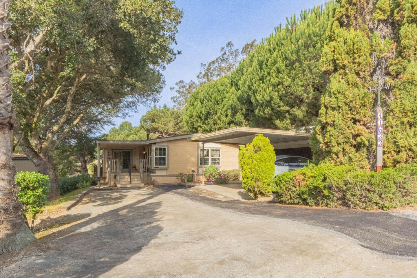 Front Image Thumbnail for ML82040714