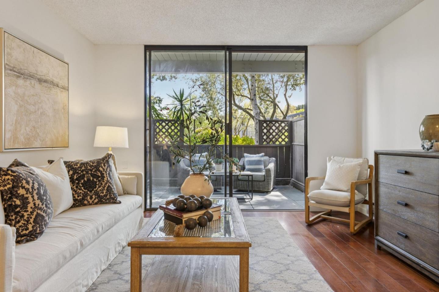 Front Image Thumbnail for ML82040719