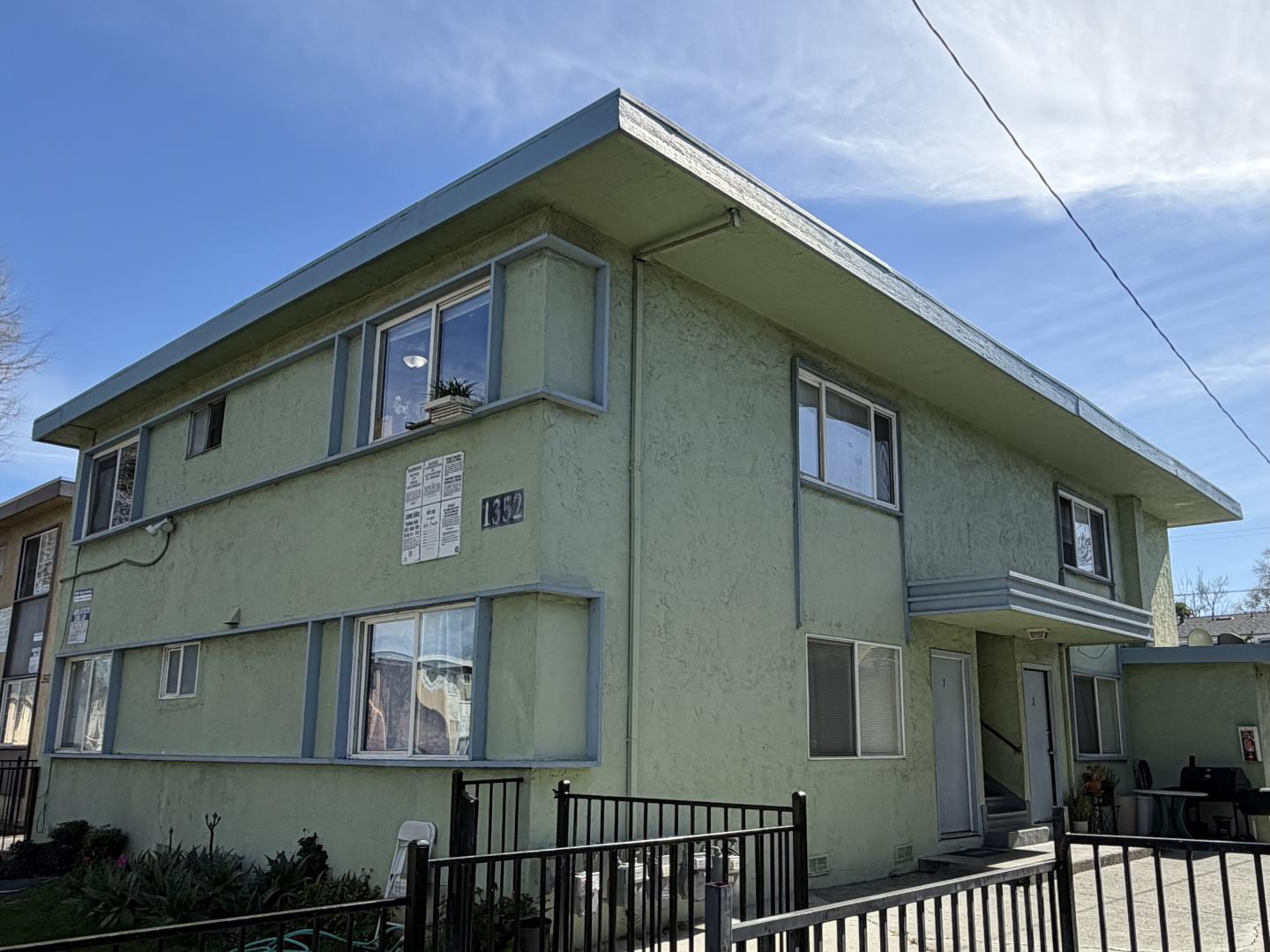 Front Image Thumbnail for ML82040721