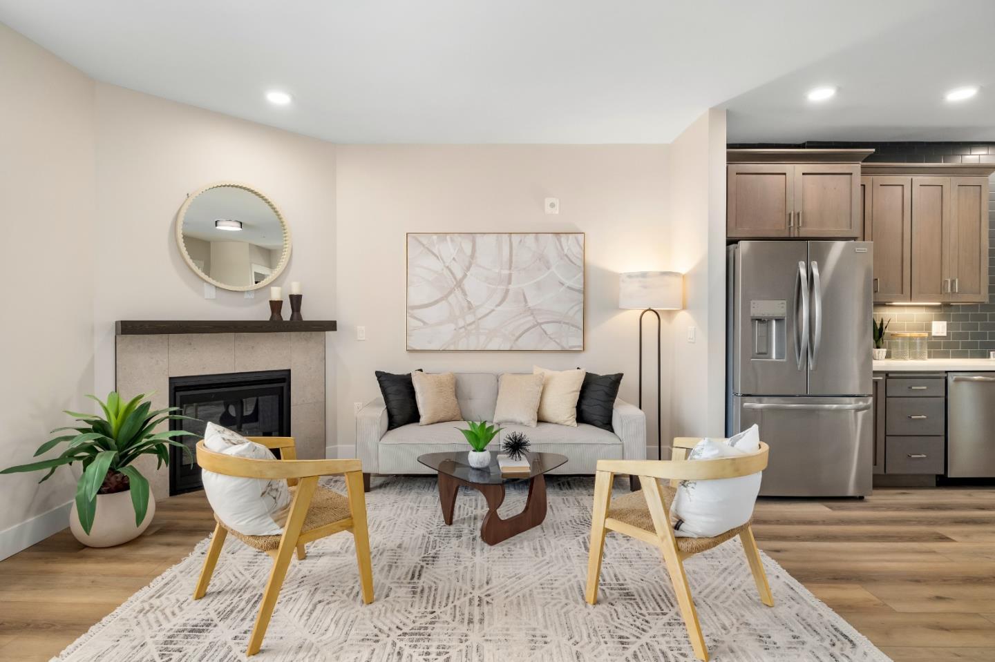 Front Image Thumbnail for ML82040737