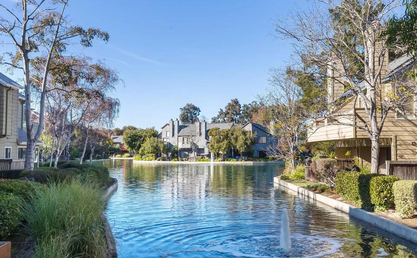 Front Image Thumbnail for ML82040774