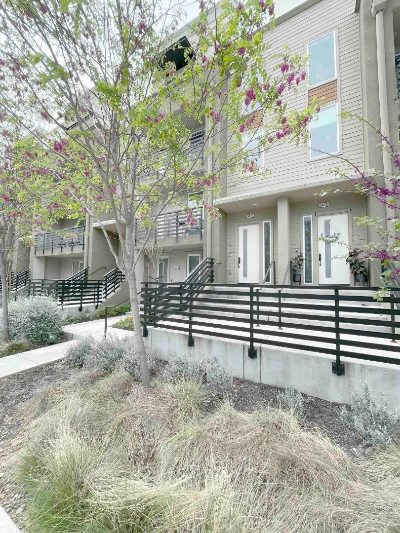 Front Image Thumbnail for ML82040776