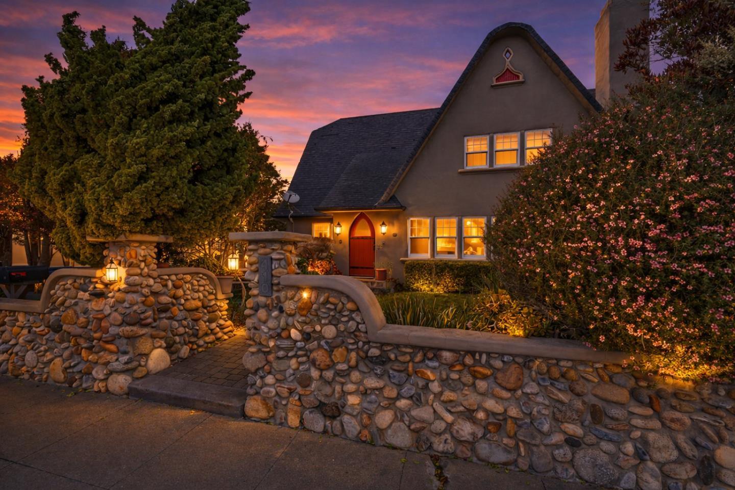 Front Image Thumbnail for ML82041058