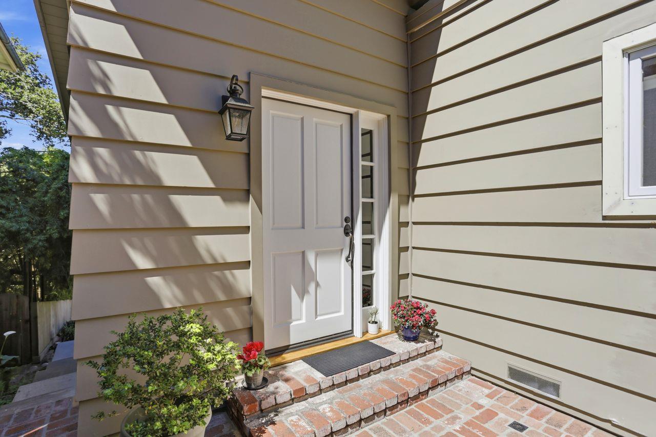 Front Image Thumbnail for ML82041745