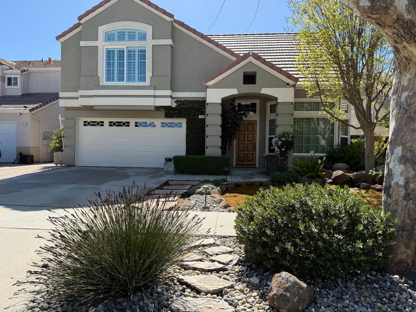 Front Image Thumbnail for ML82042153