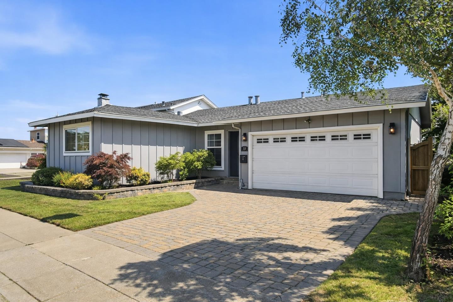 Front Image Thumbnail for ML82042258