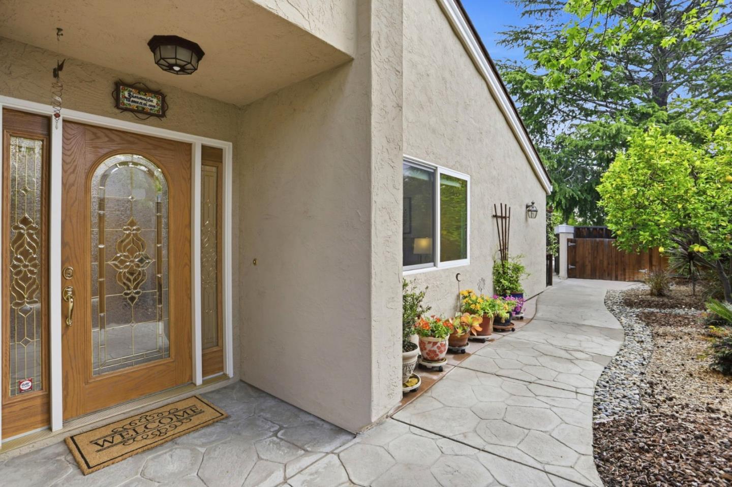 Front Image Thumbnail for ML82042909