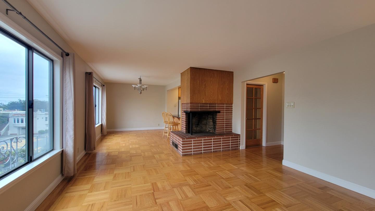 Front Image Thumbnail for ML82044671