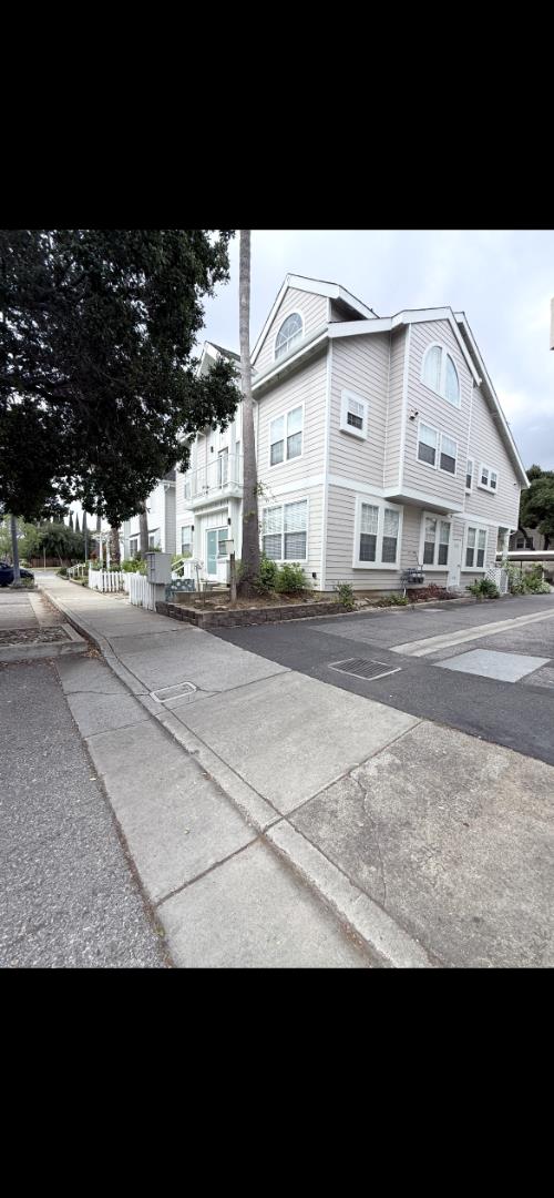 Front Image Thumbnail for ML82045304