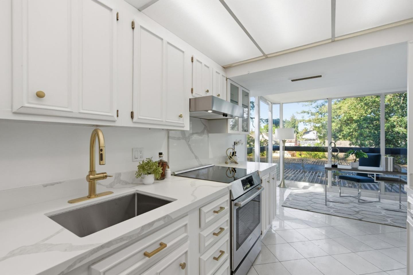 Front Image Thumbnail for ML82045351