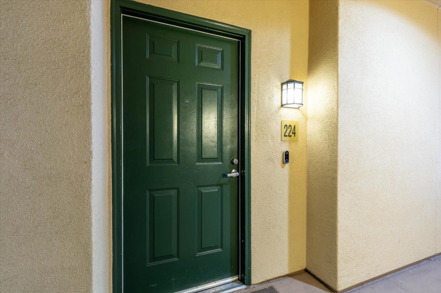 Front Image Thumbnail for ML82046710