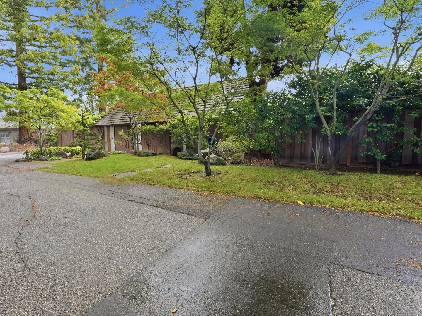 Front Image Thumbnail for ML82046741