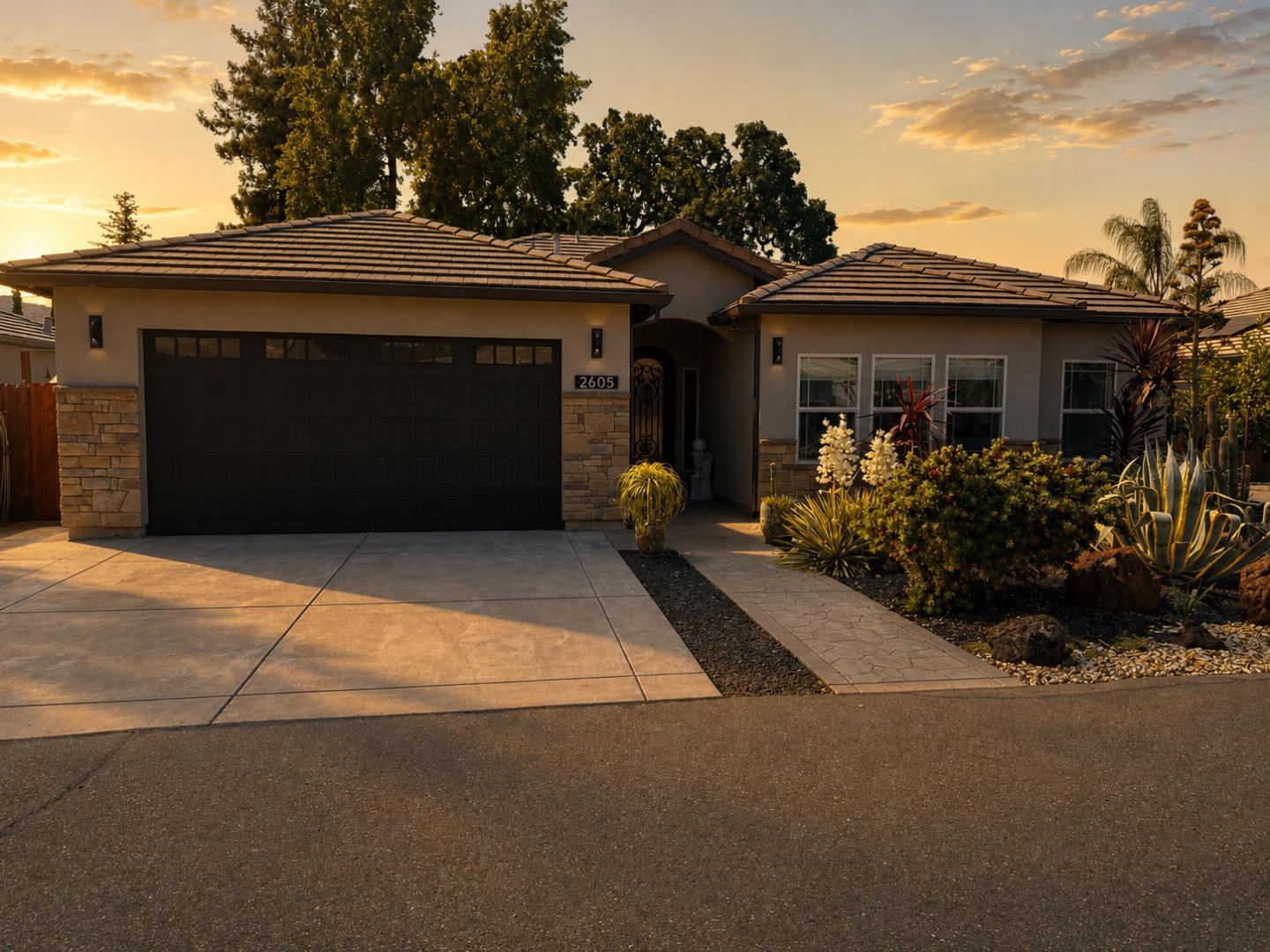Front Image Thumbnail for ML82047843