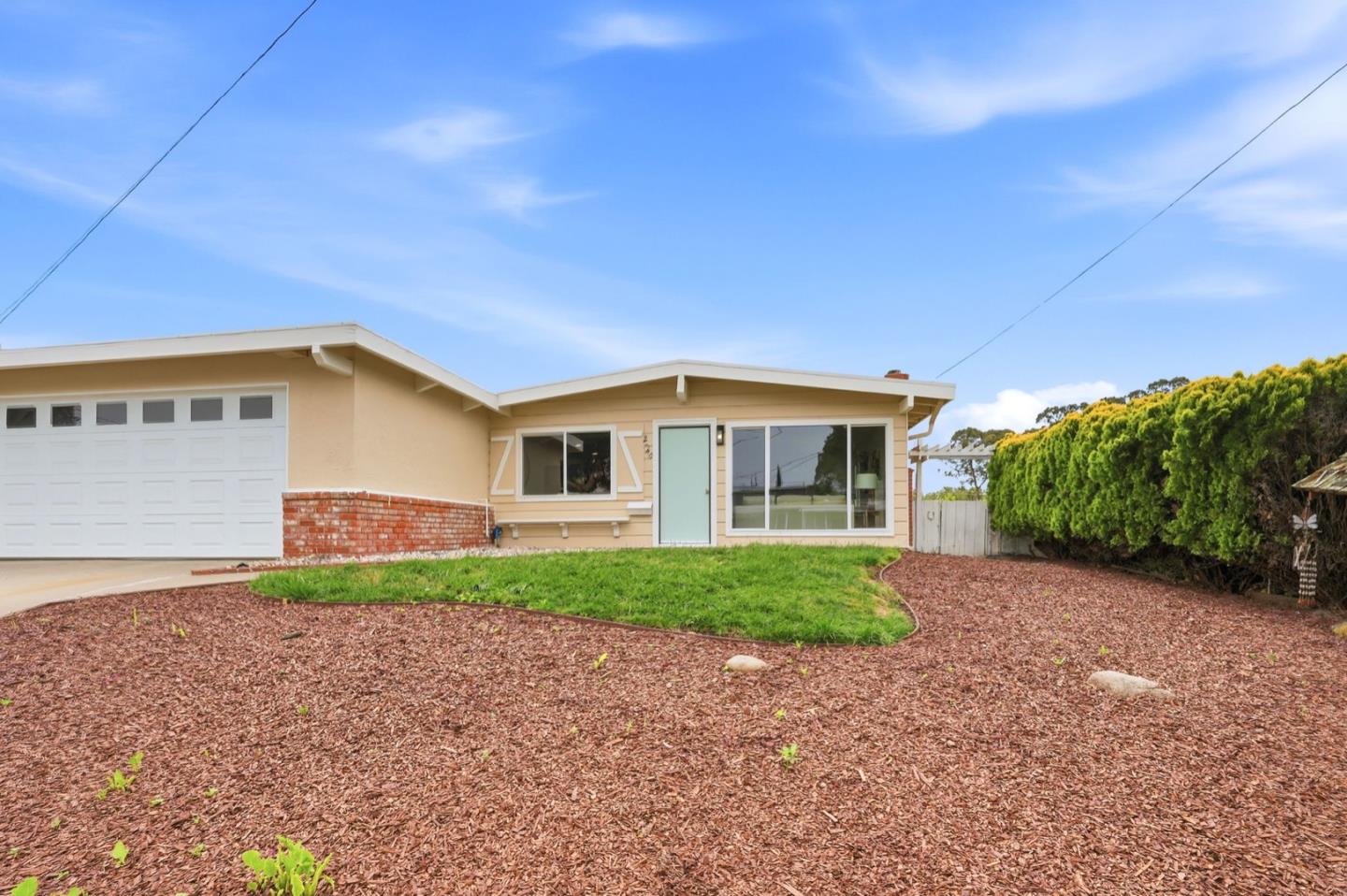 Front Image Thumbnail for ML82048318