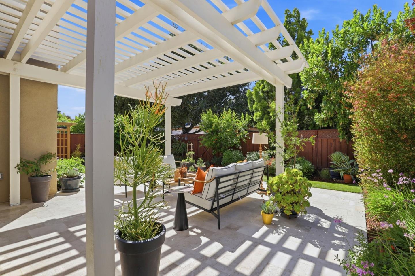 Front Image Thumbnail for ML82048963