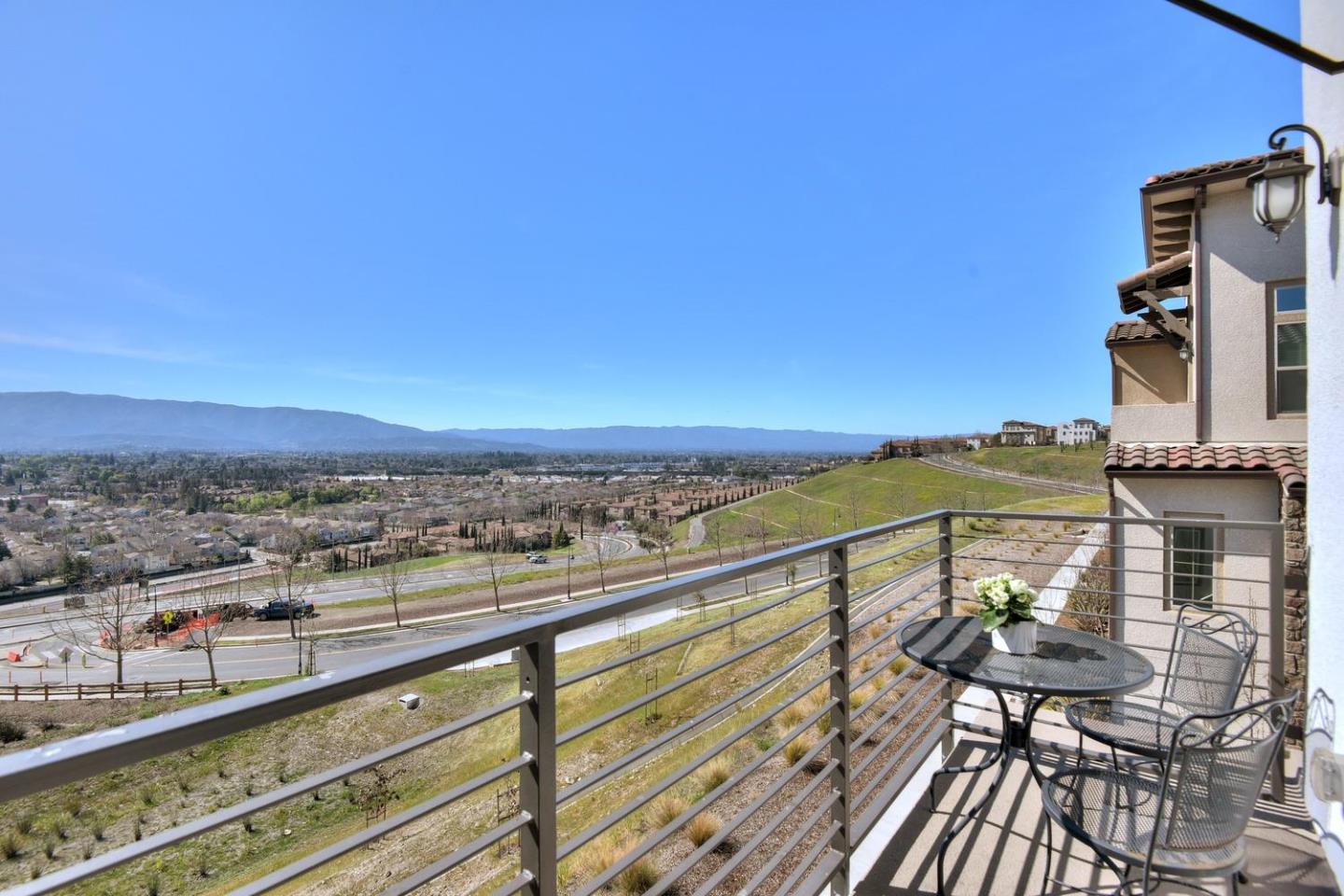 Front Image Thumbnail for ML82049692