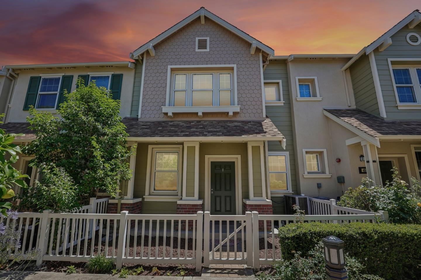 Front Image Thumbnail for ML82051281