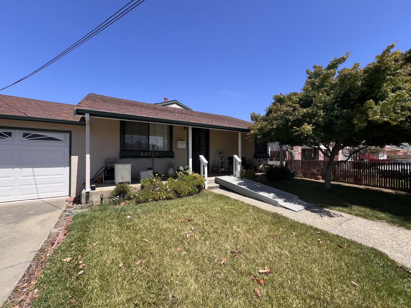 Front Image Thumbnail for ML82052258