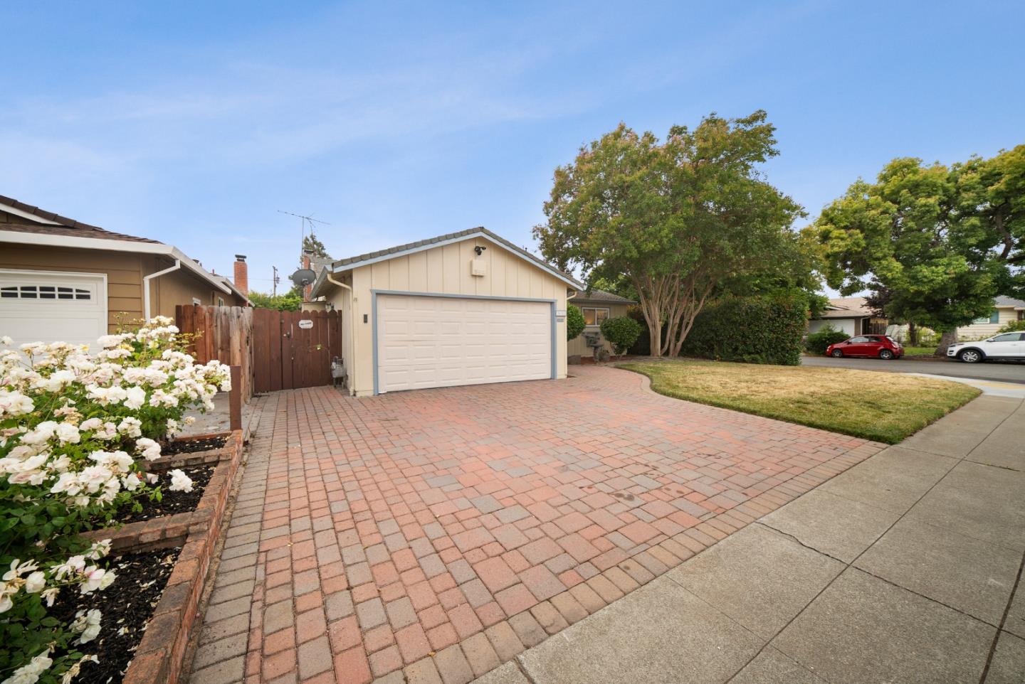 Front Image Thumbnail for ML82053781