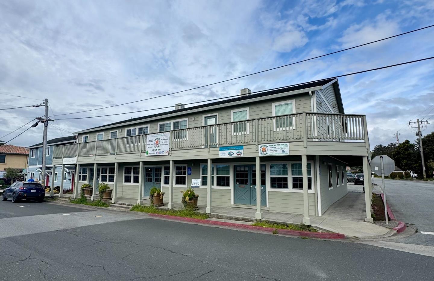 Front Image Thumbnail for ML82054563