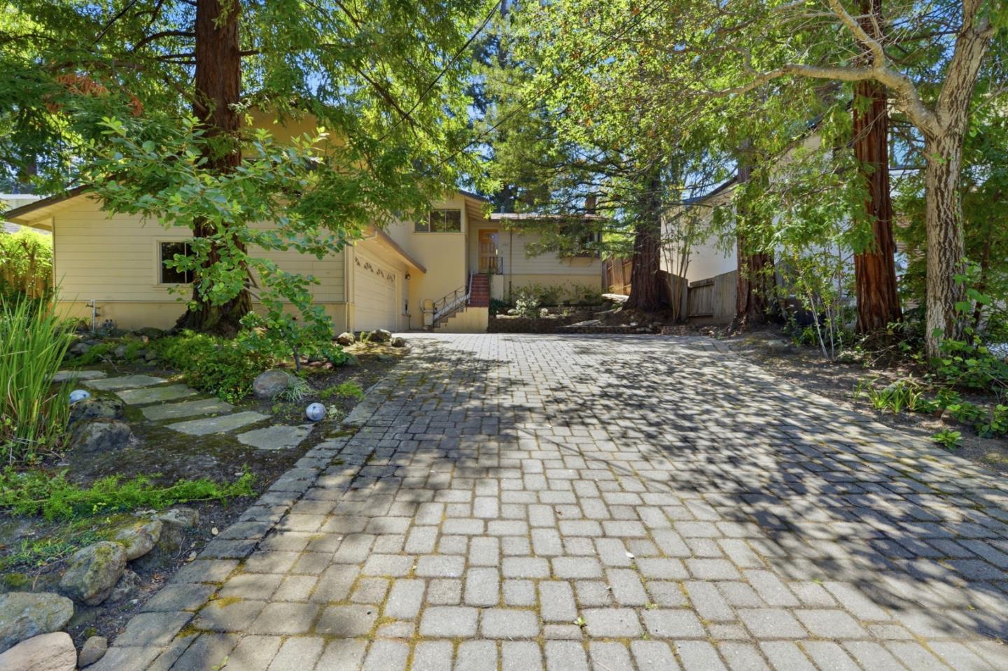 Front Image Thumbnail for ML82055147