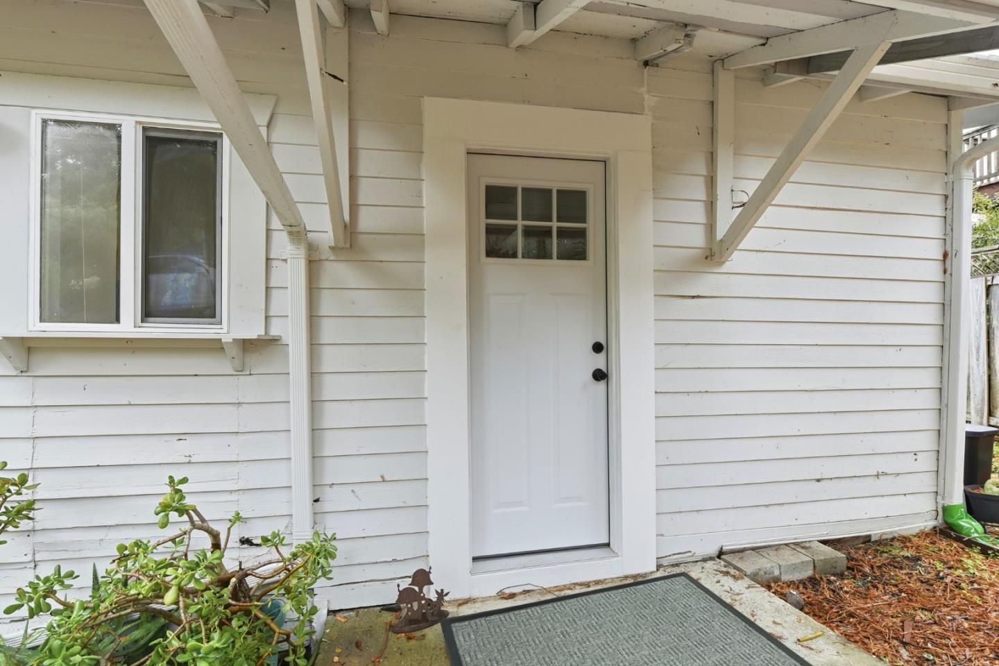 Front Image Thumbnail for ML82055545