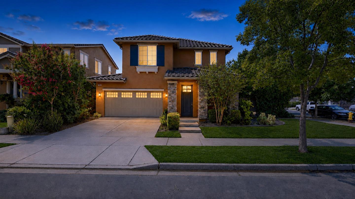 Front Image Thumbnail for ML82055678
