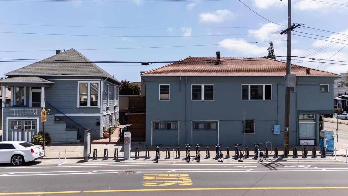 Front Image Thumbnail for ML82056830