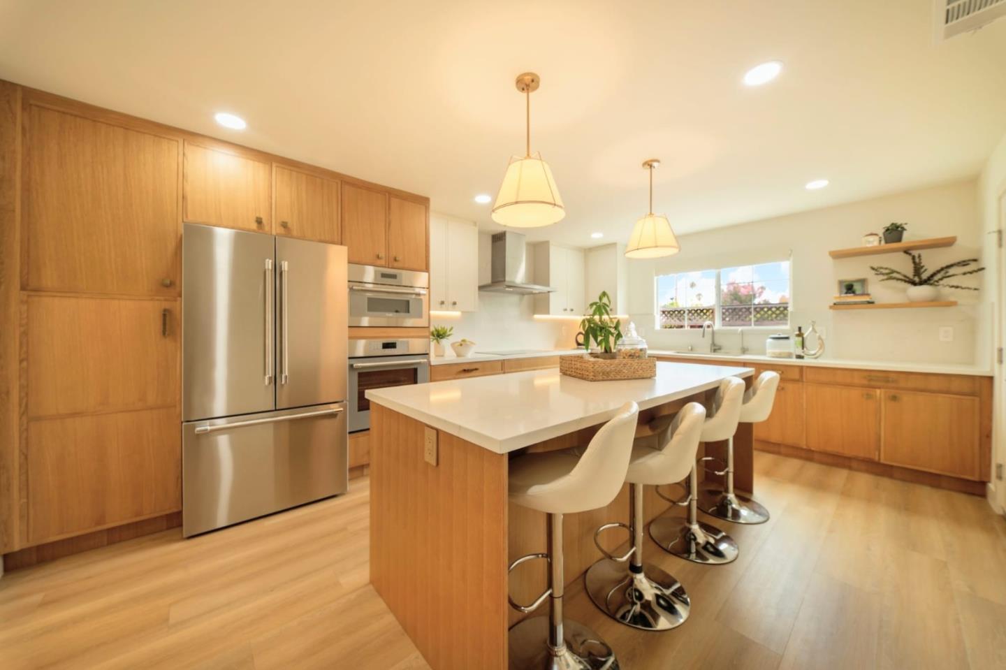 Front Image Thumbnail for ML82056882