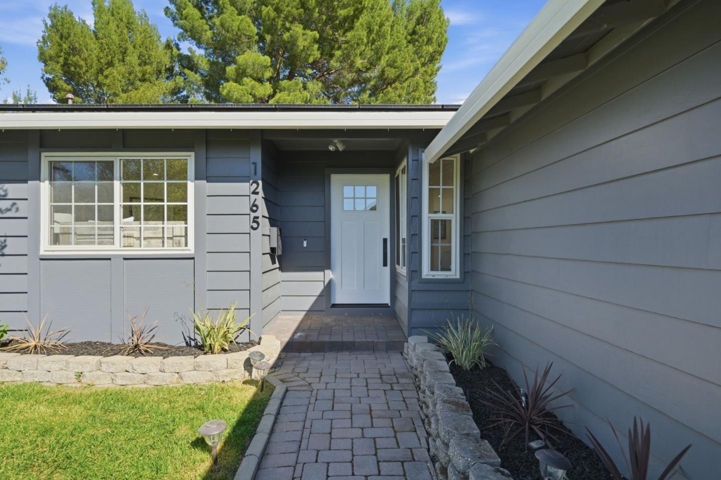 Front Image Thumbnail for ML82056914