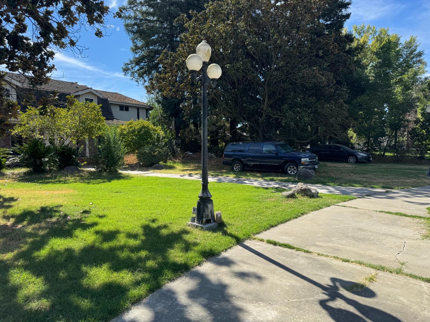 Front Image Thumbnail for ML82058604