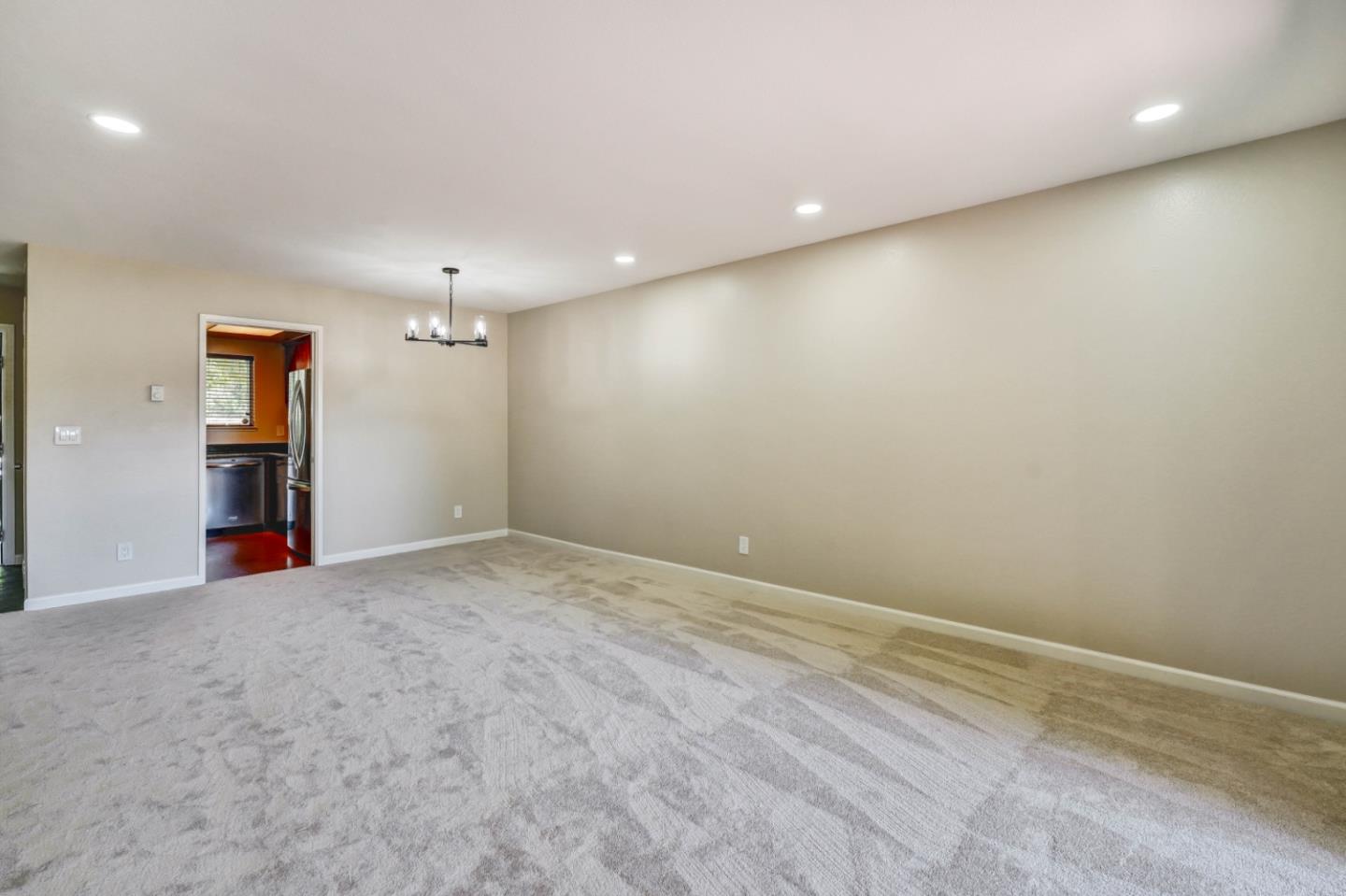 Front Image Thumbnail for ML82058654