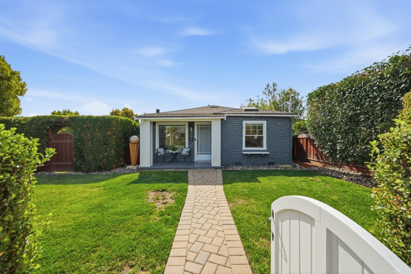 Front Image Thumbnail for ML82059236