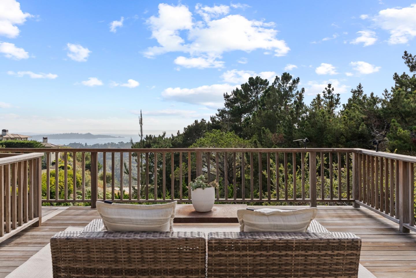 Front Image Thumbnail for ML82061208