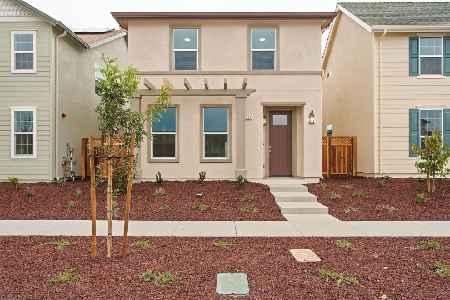 Front Image Thumbnail for ML82062961
