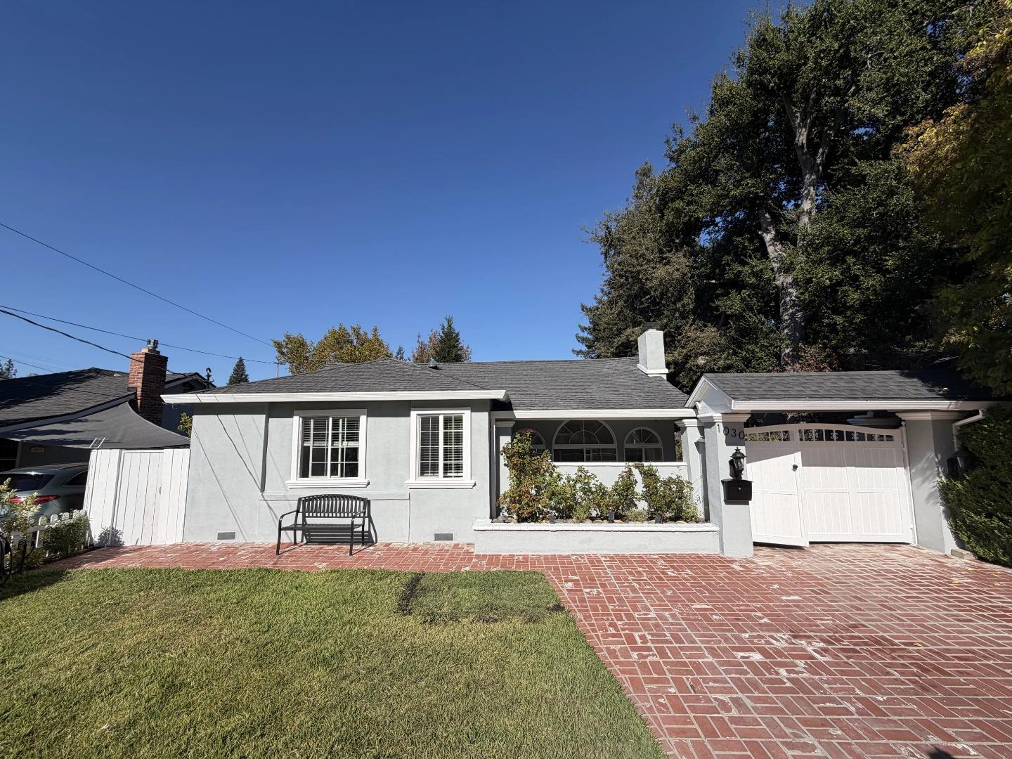 Front Image Thumbnail for ML82063456