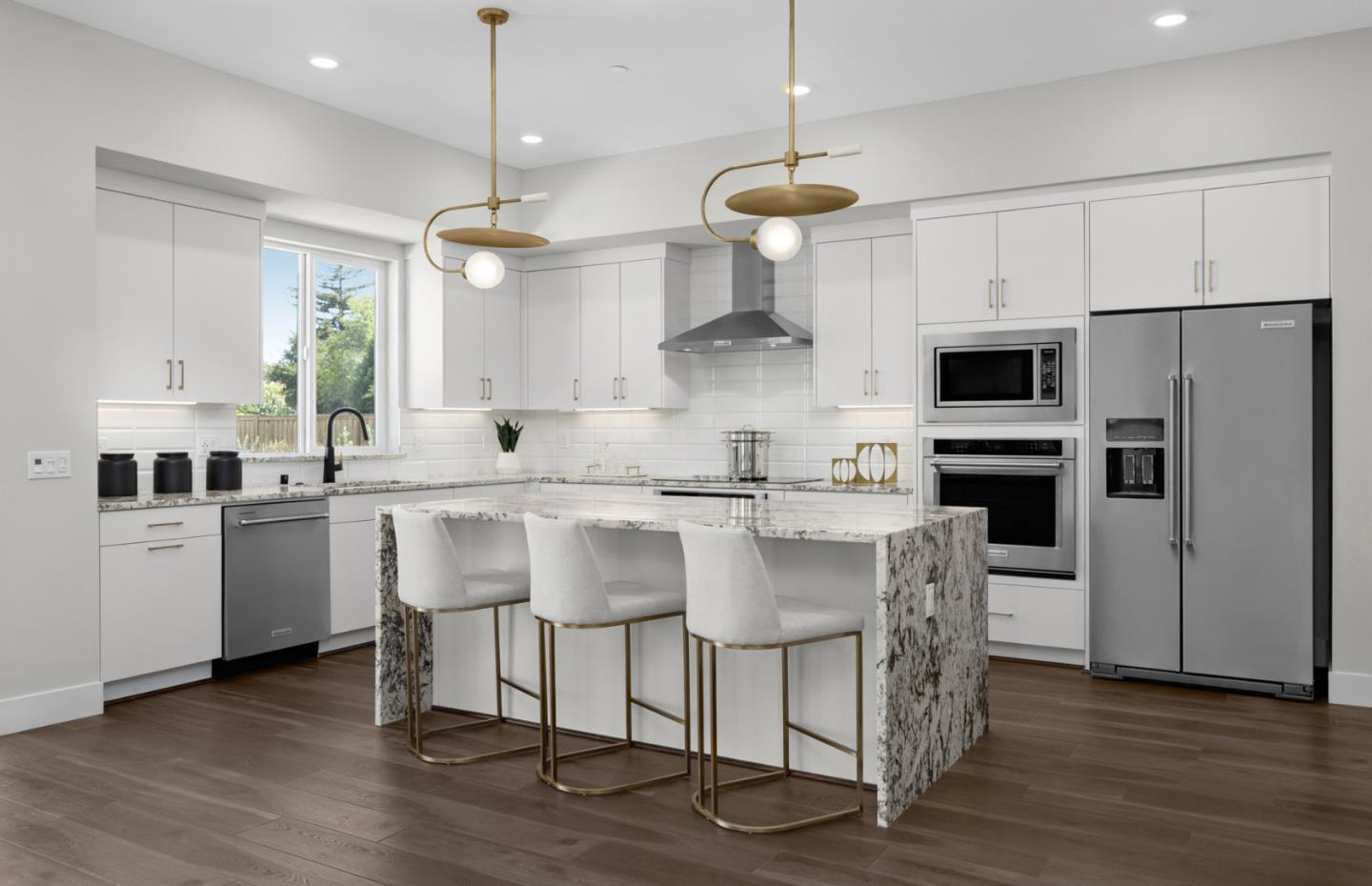 Front Image Thumbnail for ML82063536