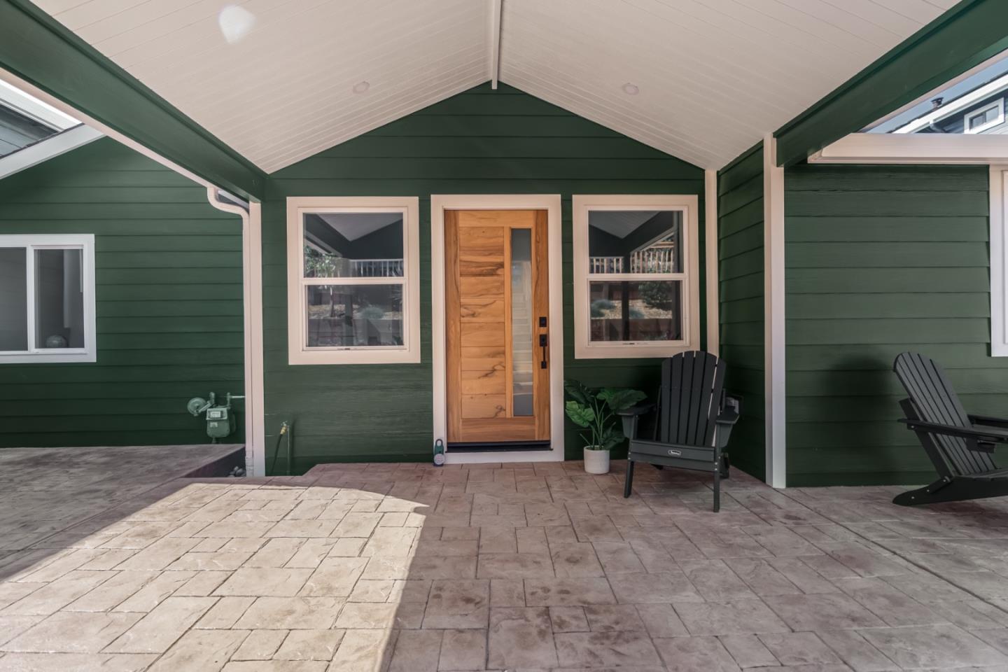 Front Image Thumbnail for ML82063880